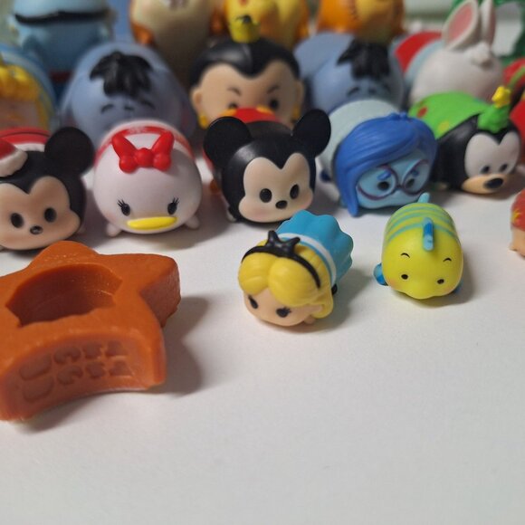 Disney Tsum Tsum Mini Figures Mickey Minnie Alice Chip Dale Mixed Holidays - Picture 5 of 9